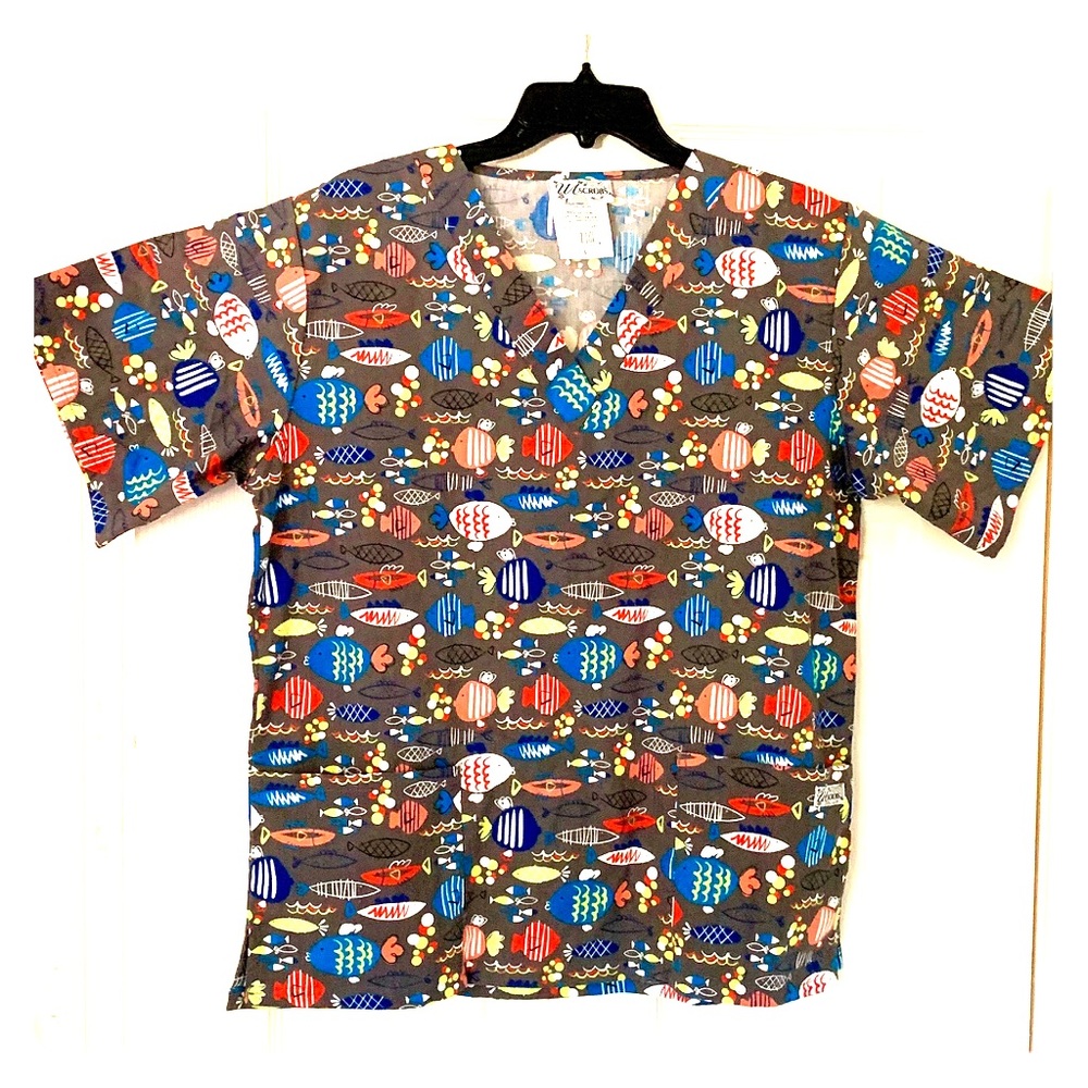 NWT big fish little fish scrub top